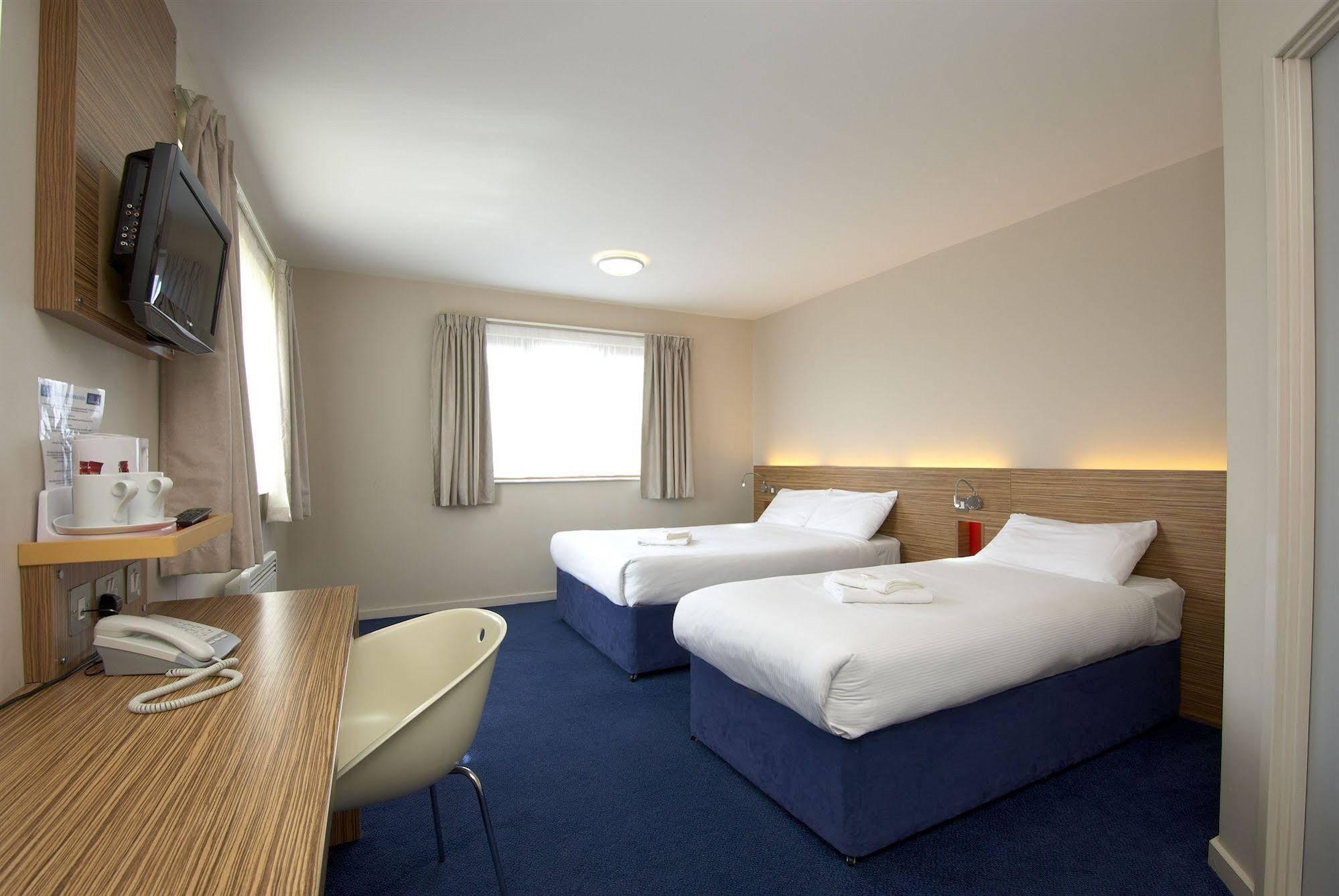 Travelodge Limerick Junction Exteriér fotografie
