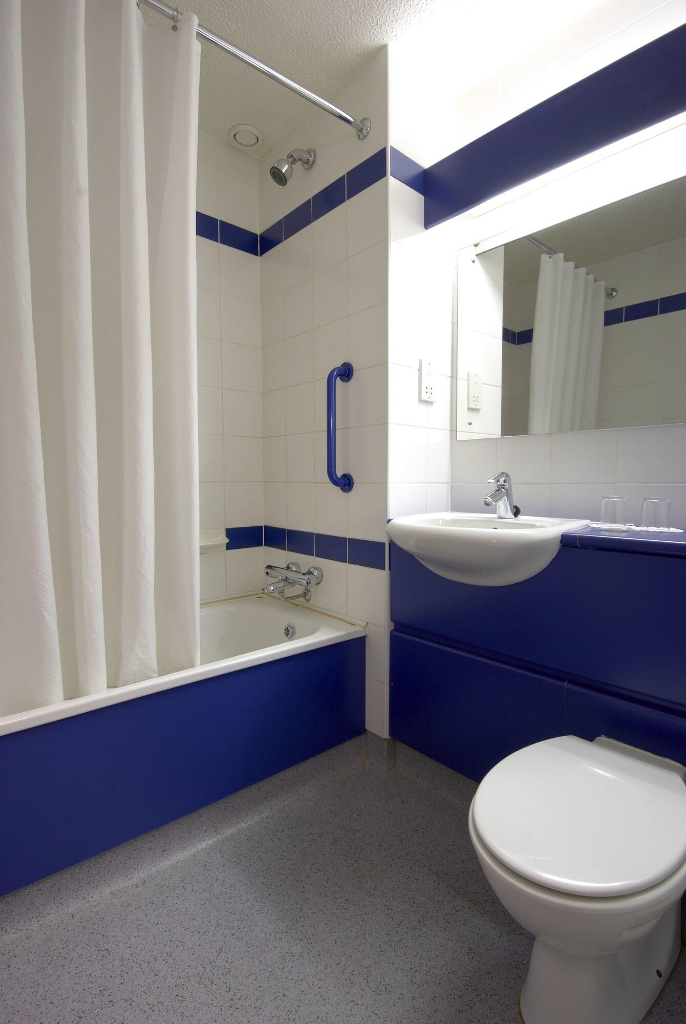 Travelodge Limerick Junction Exteriér fotografie